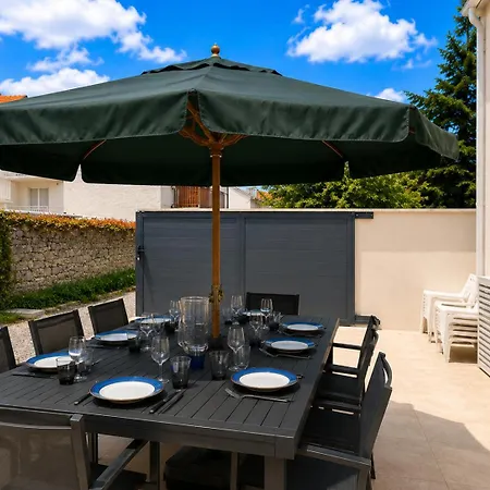 بيت للعطل Maison 14 Pers A 2 Min & Centre-ville *