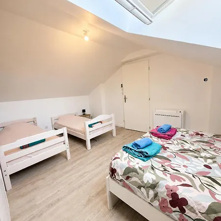 Holiday home Maison 14 Pers A 2 Min & Centre-ville